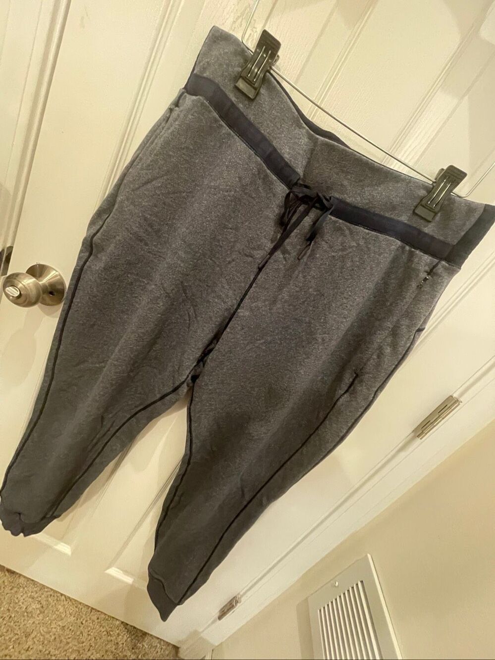 lululemon Women’s Blue Jogger Pants Drawstring Cuffed Athletic Lounge medium lar